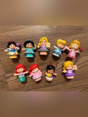 Disney Little People Princess Figures - Assorted Colors READ DESCRIPTION